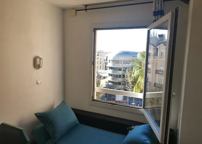 A&h Homes Apartman *
